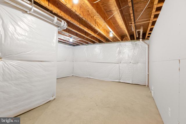 9808 WHITE OAK SWAMP CT, Fredericksburg, VA 22407