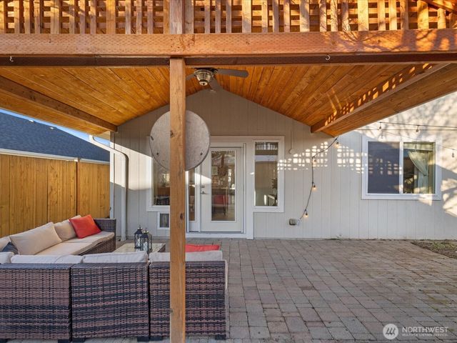 6418 105th Place NE, Marysville, WA 98270