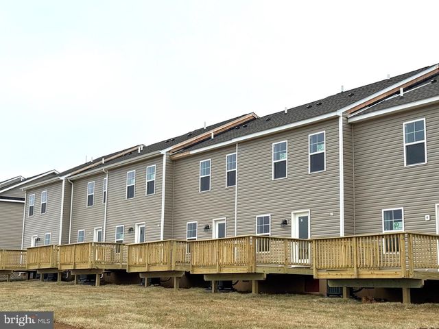 152 OLGA DR, Martinsburg, WV 25403