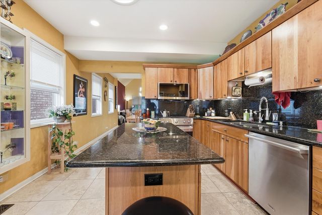3619 S Parnell Avenue, Chicago, IL 60609