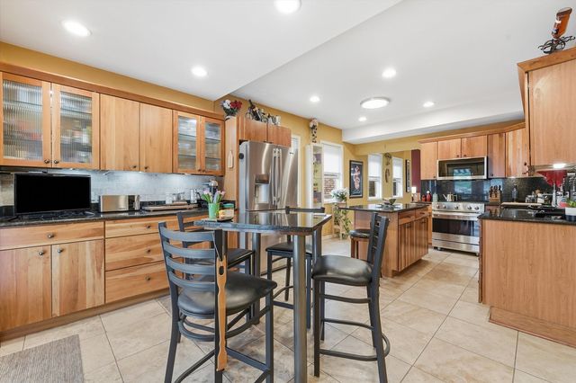 3619 S Parnell Avenue, Chicago, IL 60609