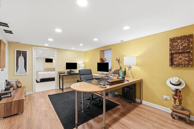 3619 S Parnell Avenue, Chicago, IL 60609