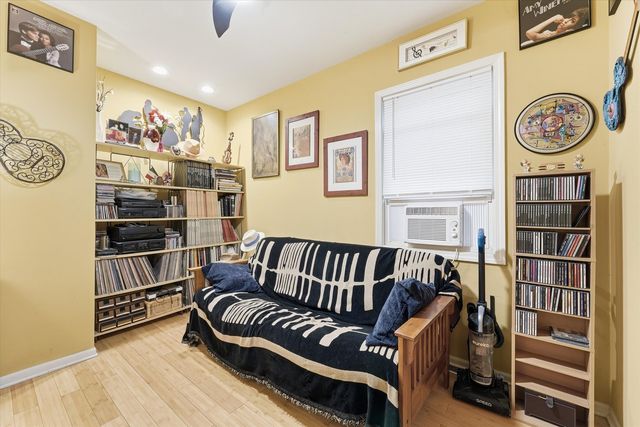 3619 S Parnell Avenue, Chicago, IL 60609