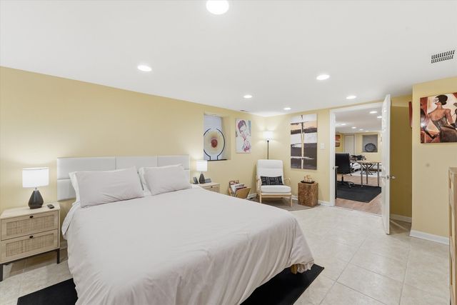 3619 S Parnell Avenue, Chicago, IL 60609