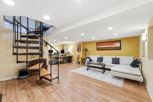 3619 S Parnell Avenue, Chicago, IL 60609