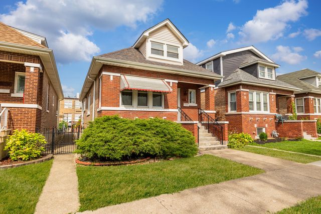 2438 Grove Avenue, Berwyn, IL 60402