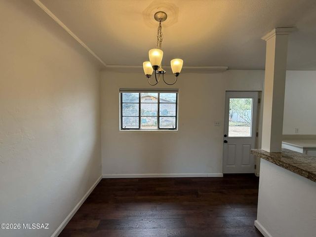 929 S 4th Avenue, Tucson, AZ 85701