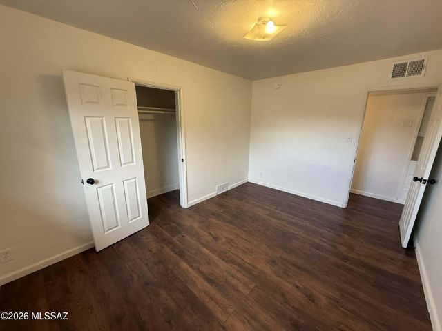 929 S 4th Avenue, Tucson, AZ 85701