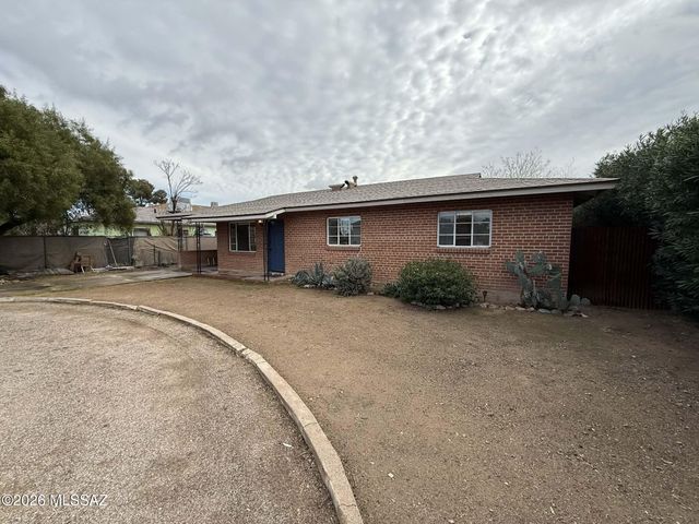 929 S 4th Avenue, Tucson, AZ 85701