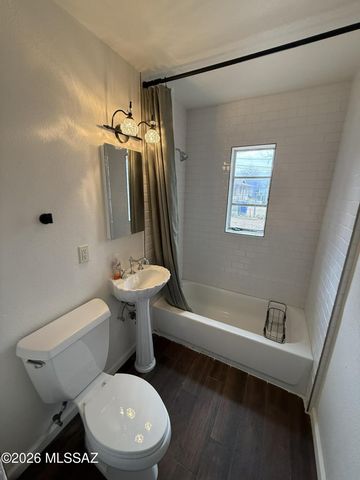 929 S 4th Avenue, Tucson, AZ 85701