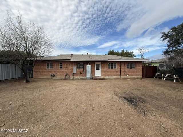 929 S 4th Avenue, Tucson, AZ 85701