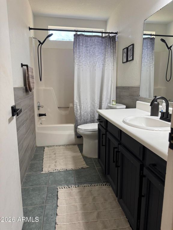 5211 N 72ND Avenue, Glendale, AZ 85303 — photo 4