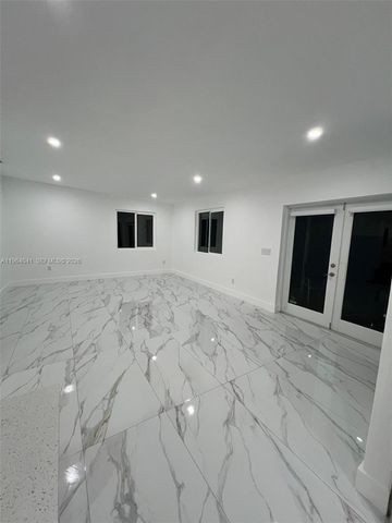 424 La Villa Dr 1, Miami Springs, FL 33166