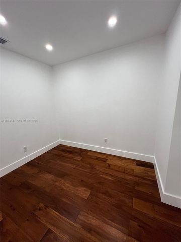 424 La Villa Dr 1, Miami Springs, FL 33166