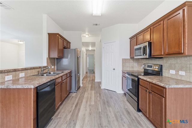 2423 Dimmitt Drive, New Braunfels, TX 78130