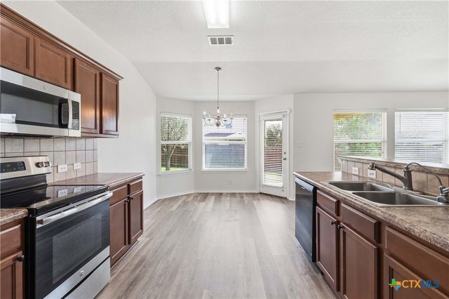 2423 Dimmitt Drive, New Braunfels, TX 78130