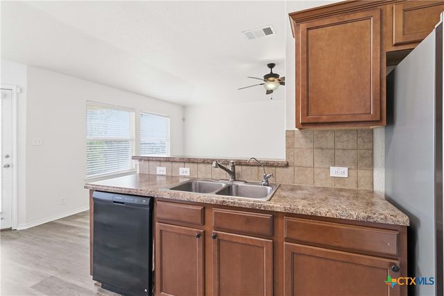 2423 Dimmitt Drive, New Braunfels, TX 78130