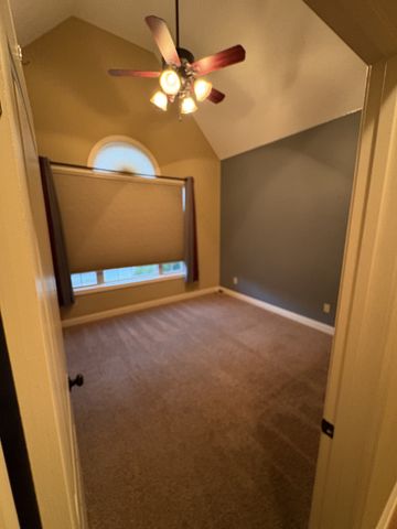 117 Grayson Ln, White House, TN 37188