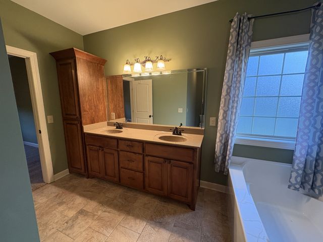 117 Grayson Ln, White House, TN 37188