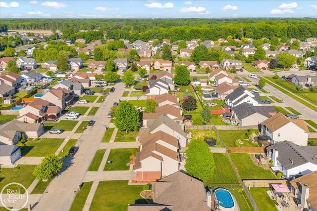 32058 Shadywood Drive, Chesterfield Twp, MI 48047