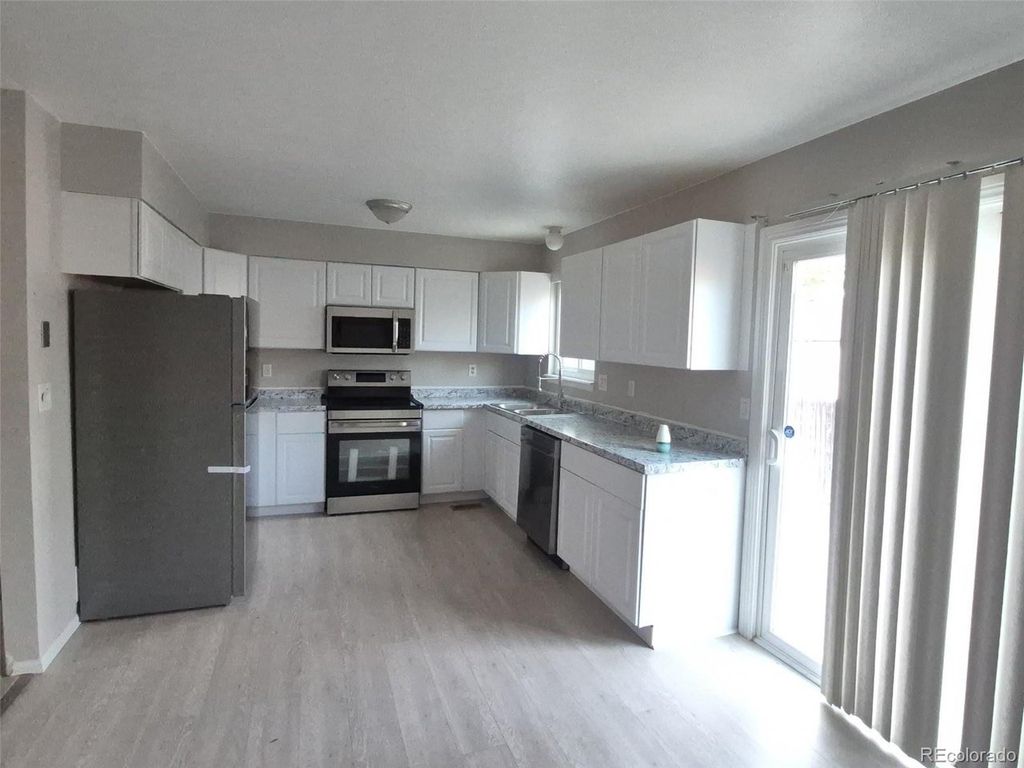 16743 E Kenyon Dr, Aurora, CO 80013