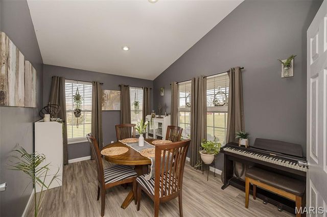 12 Riverside Court, Troy, MO 63379