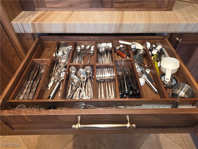 2817 High View Drive, Henderson, NV 89014