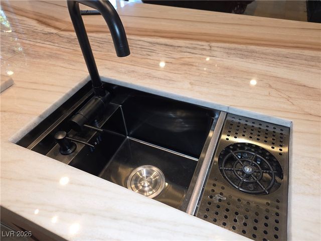 2817 High View Drive, Henderson, NV 89014