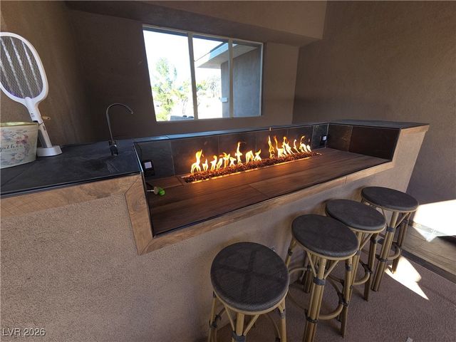 2817 High View Drive, Henderson, NV 89014