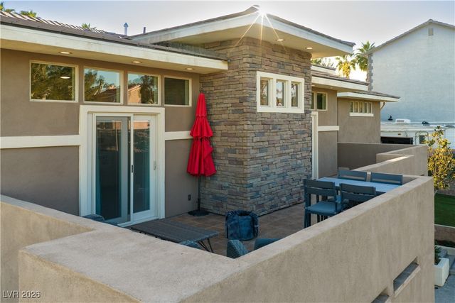 2817 High View Drive, Henderson, NV 89014