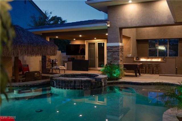 2817 High View Drive, Henderson, NV 89014