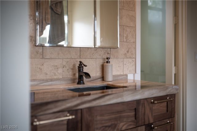 2817 High View Drive, Henderson, NV 89014