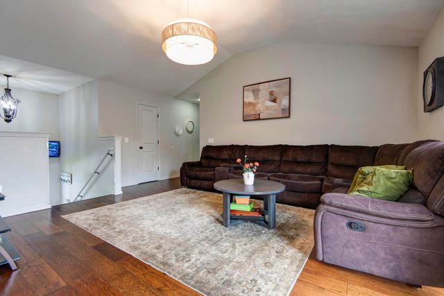 1401 S 13th Street, Ozark, MO 65721