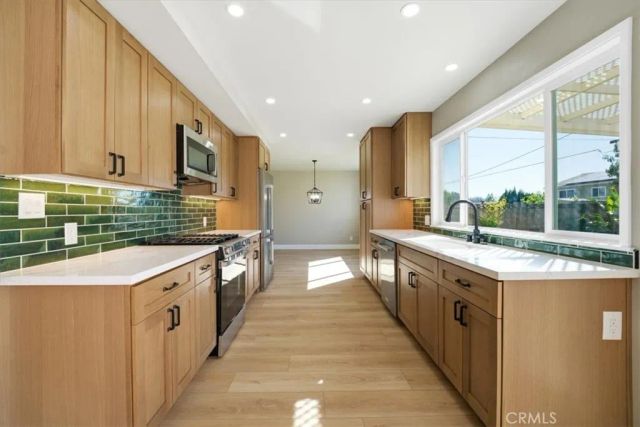 1613 Darcy Avenue, Simi Valley, CA 93065