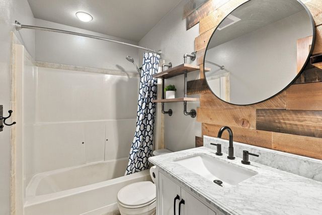 3015 W Alison Ave, Spokane, WA 99208