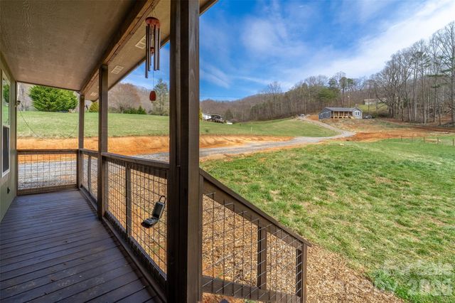 3240 Old Henson Cove Road, Canton, NC 28716