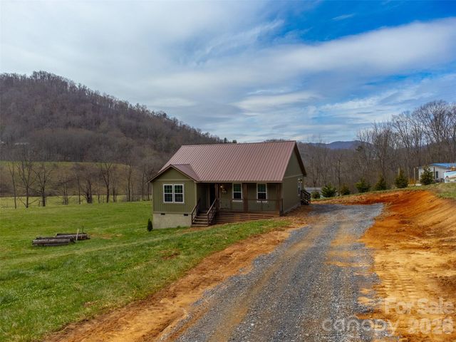 3240 Old Henson Cove Road, Canton, NC 28716