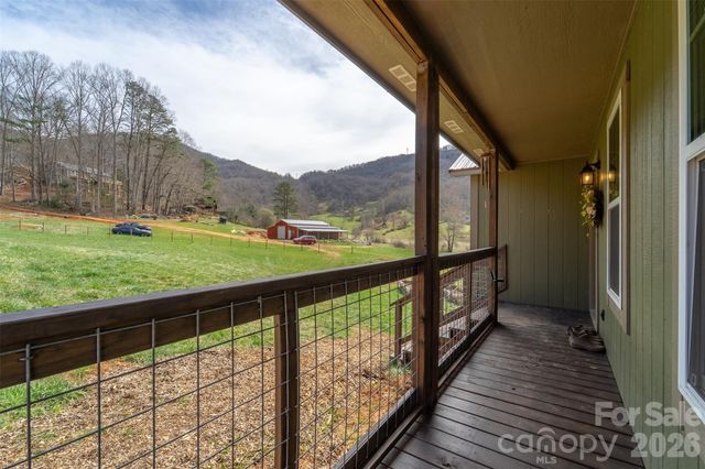 3240 Old Henson Cove Road, Canton, NC 28716