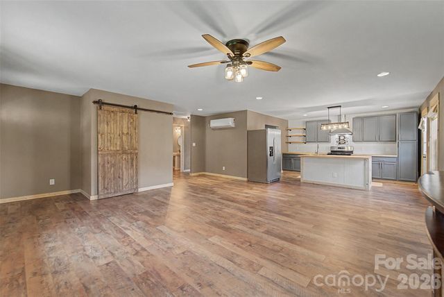 3240 Old Henson Cove Road, Canton, NC 28716