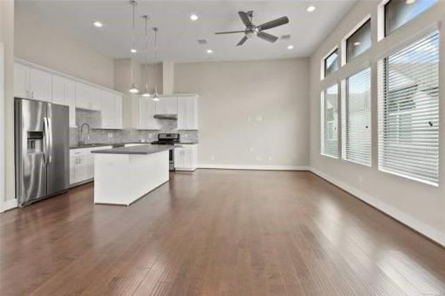 5816 Gardendale Drive B, Houston, TX 77092