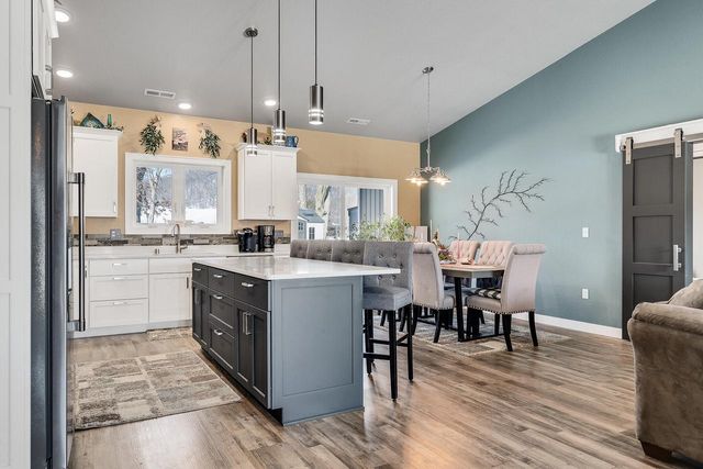 812 Bridle LANE, La Crescent, MN 55947