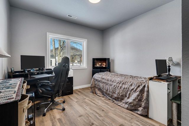 812 Bridle LANE, La Crescent, MN 55947