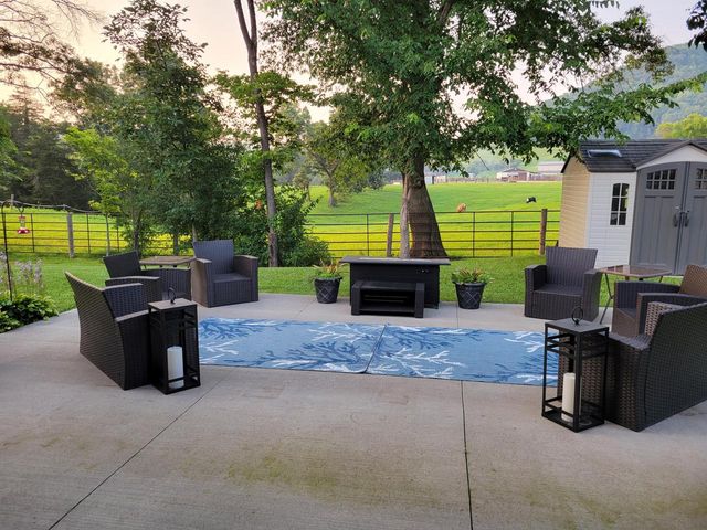 812 Bridle LANE, La Crescent, MN 55947