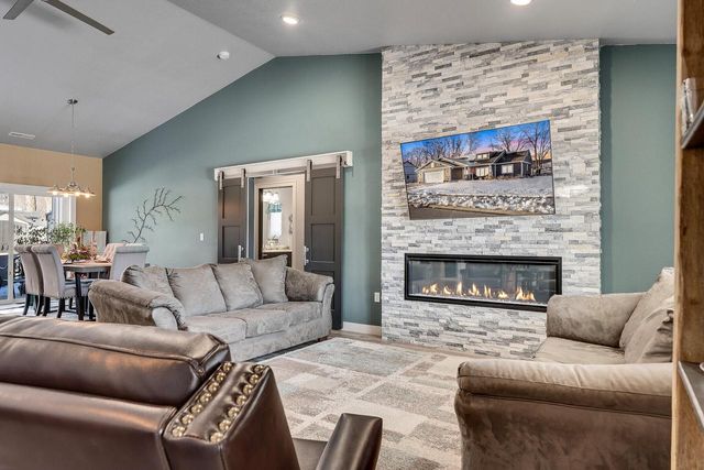 812 Bridle LANE, La Crescent, MN 55947