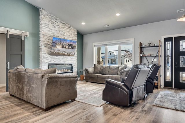 812 Bridle LANE, La Crescent, MN 55947