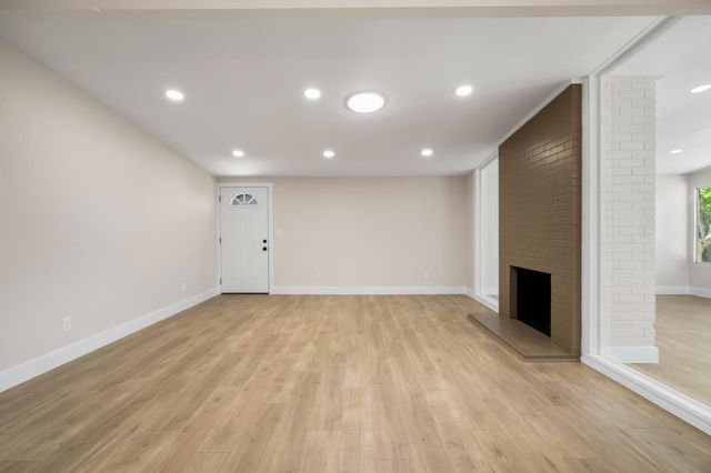 924 Cummins Way, West Sacramento, CA 95605