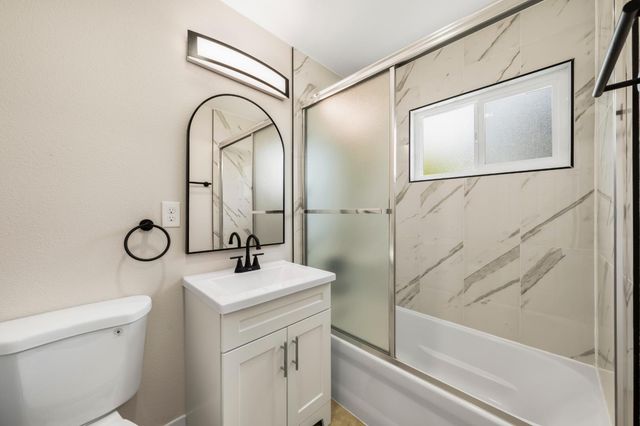 924 Cummins Way, West Sacramento, CA 95605