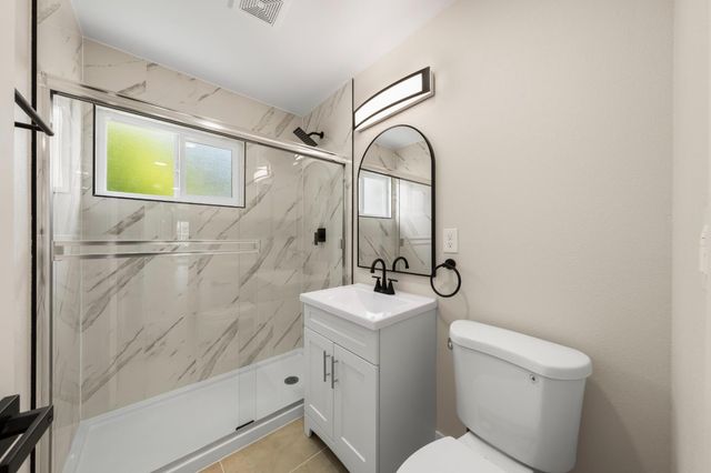 924 Cummins Way, West Sacramento, CA 95605