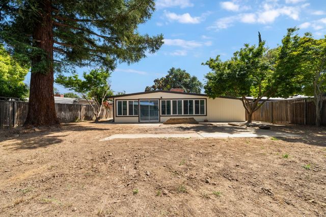 924 Cummins Way, West Sacramento, CA 95605
