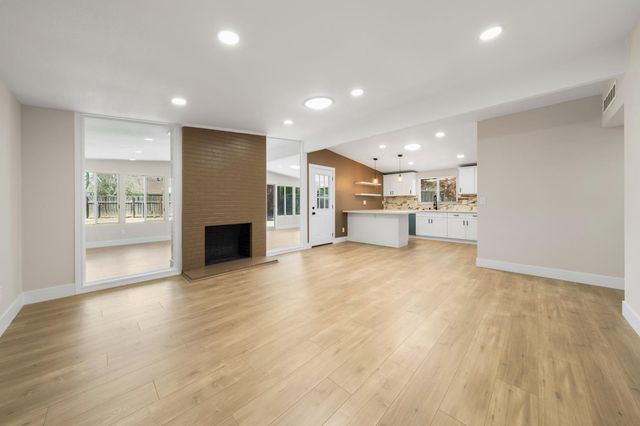 924 Cummins Way, West Sacramento, CA 95605